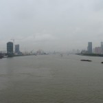Just another rainy day in Shanghai. [2010/09/14 - Su Zhou Hao/Shanghai Ferry Terminal]
