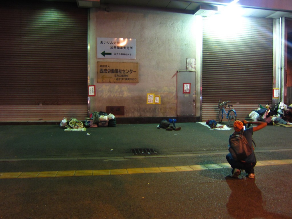 And apparently Sam has this hobby of taking pictures of sleeping homeless people. [2010/09/18 - Osaka]