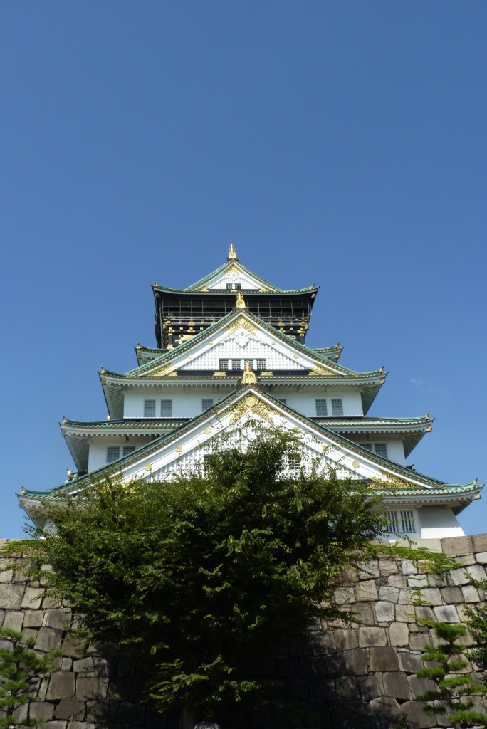 A picture from the other side. [2010/09/19 - Osaka/Osaka Castle]