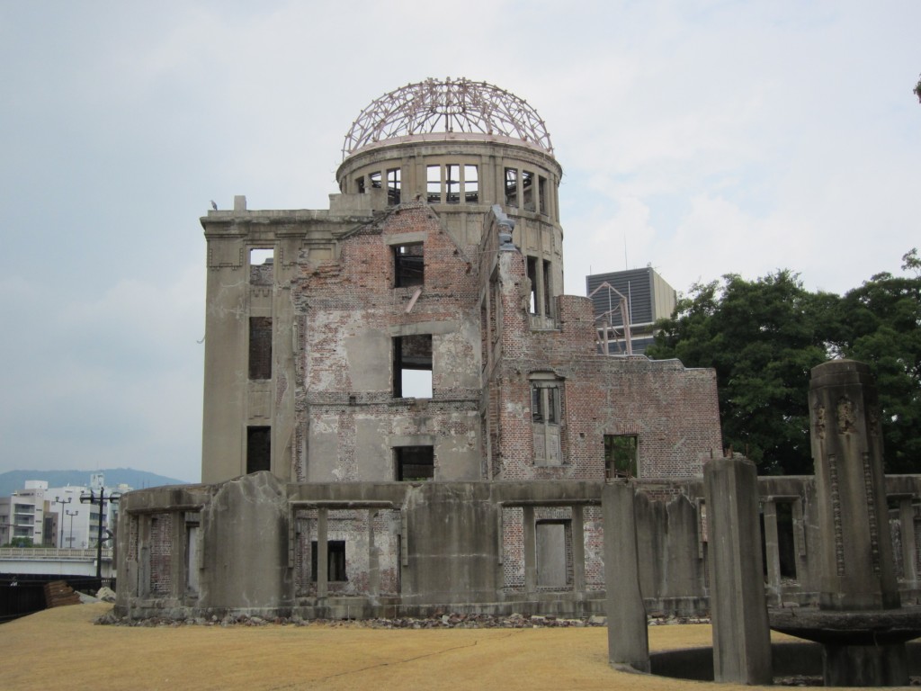 ...the A-Bomb Dome. [2010/09/20 - Hiroshima/Peace Memorial Park]