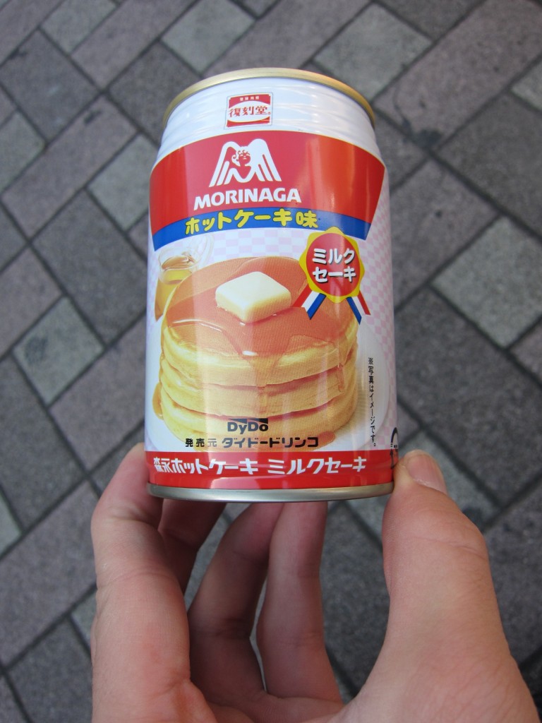 I started the day with another new drink: a pancake-flavored one. [2010/09/26 - Tokyo]