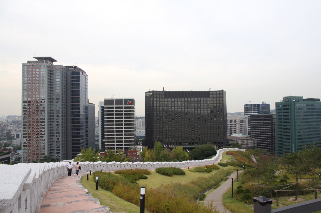 Somewhere in Seoul [2012/09/26 13:39:34]