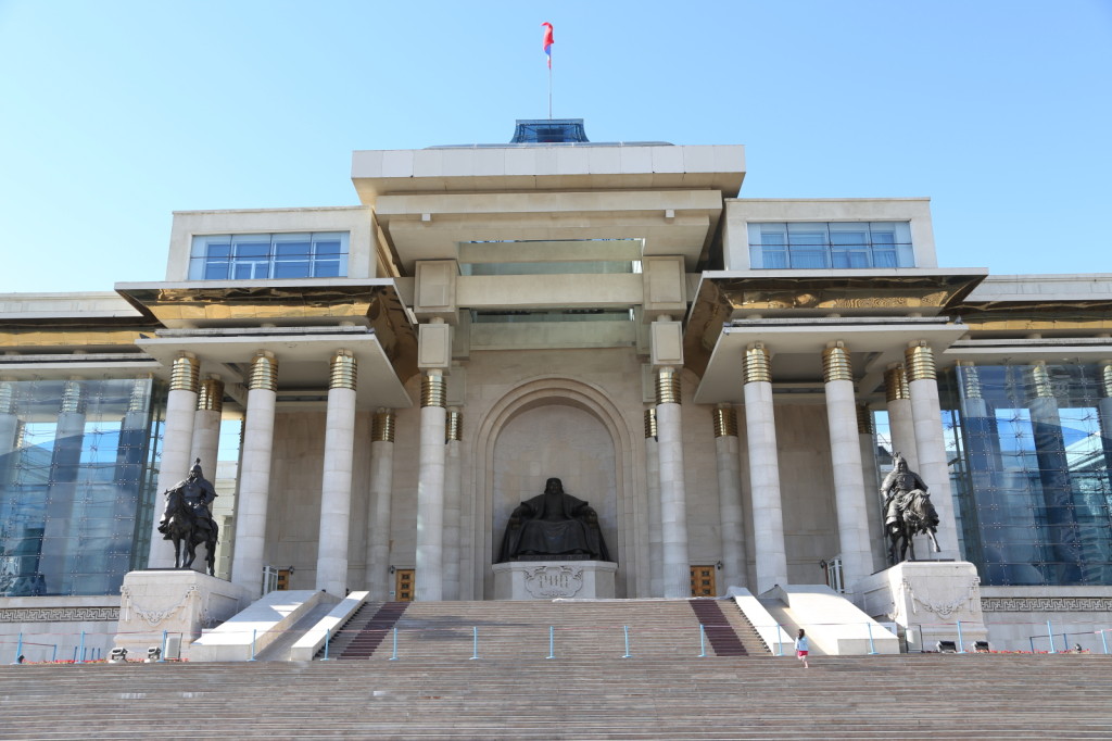 Sukhbaatar Square, Ulaanbaatar (2014/07/20 17:58:22+08:00)