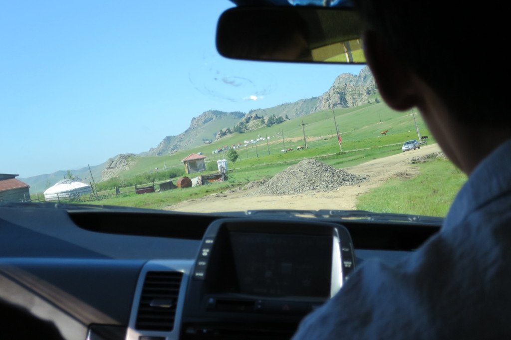 On the road back to Ulaanbaatar (2014/07/22 10:21:01+08:00)