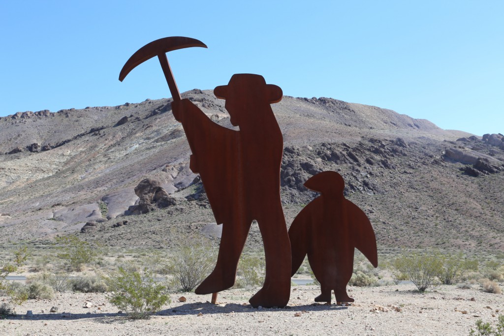 lasvegas-27-the_miner_and_the_penguin-20150309_112635_6d_img_6730_down1600