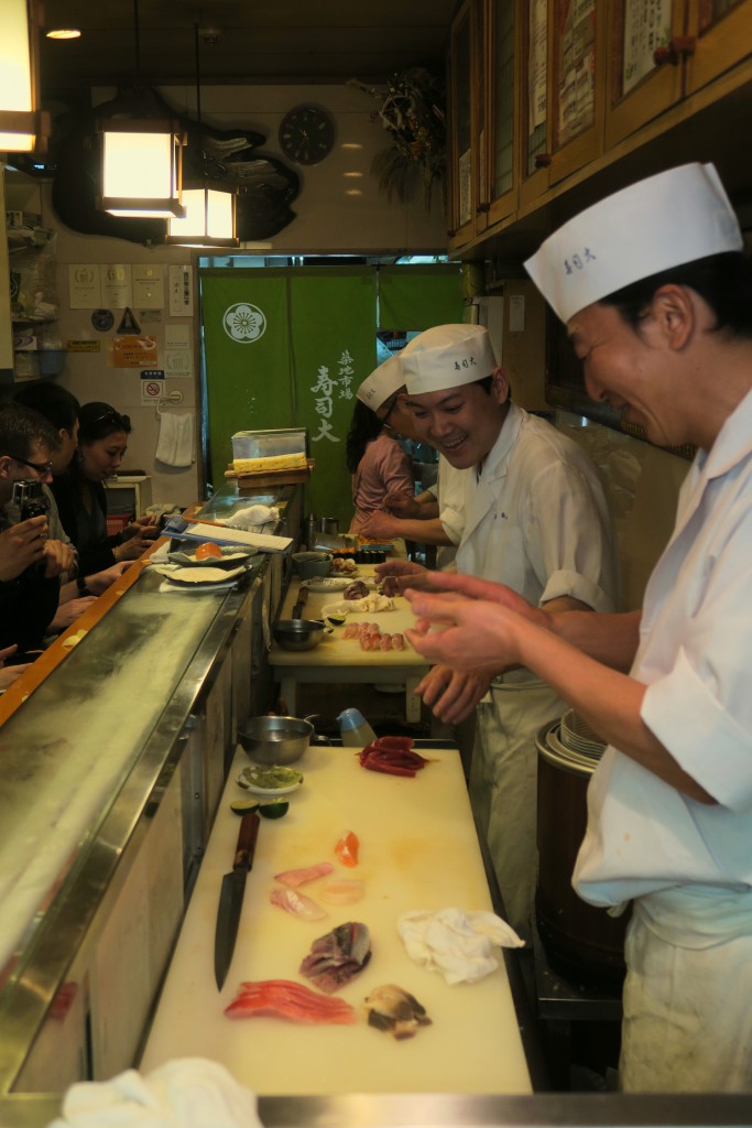 036-A_look_into_the_sushi_factory_1-20160426_102954_g7x_img_2939_pp_qual100_down1920