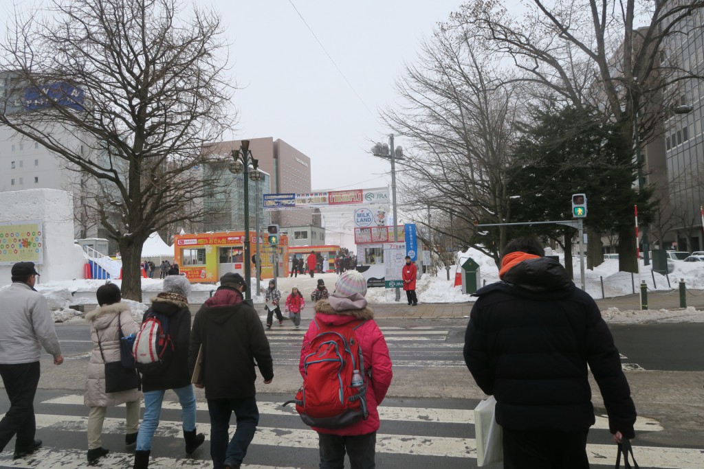 013-Day_2_Off_to_visit_the_68th_Sapporo_Snow_Festival_First_the_main_site_at_Odori_Park-TZ2_JST_20170206_110336_g7x_img_4641_down1920