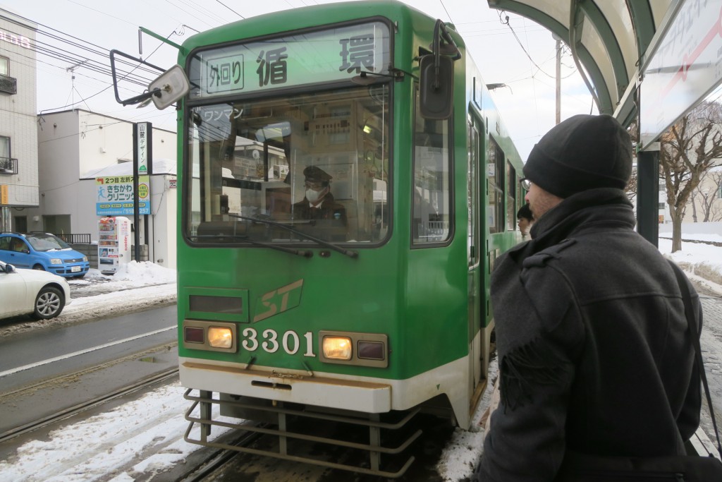 085-Taking_the_streetcar_back_to_Susukino-TZ2_JST_20170208_152123_g7x_img_4829_down1920